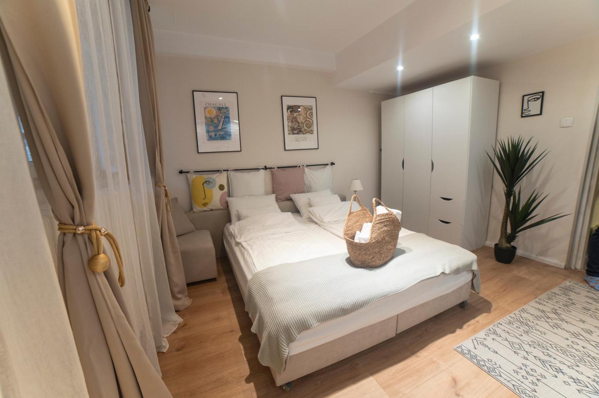 Cozy Haven Apartment Белград Екстериор снимка