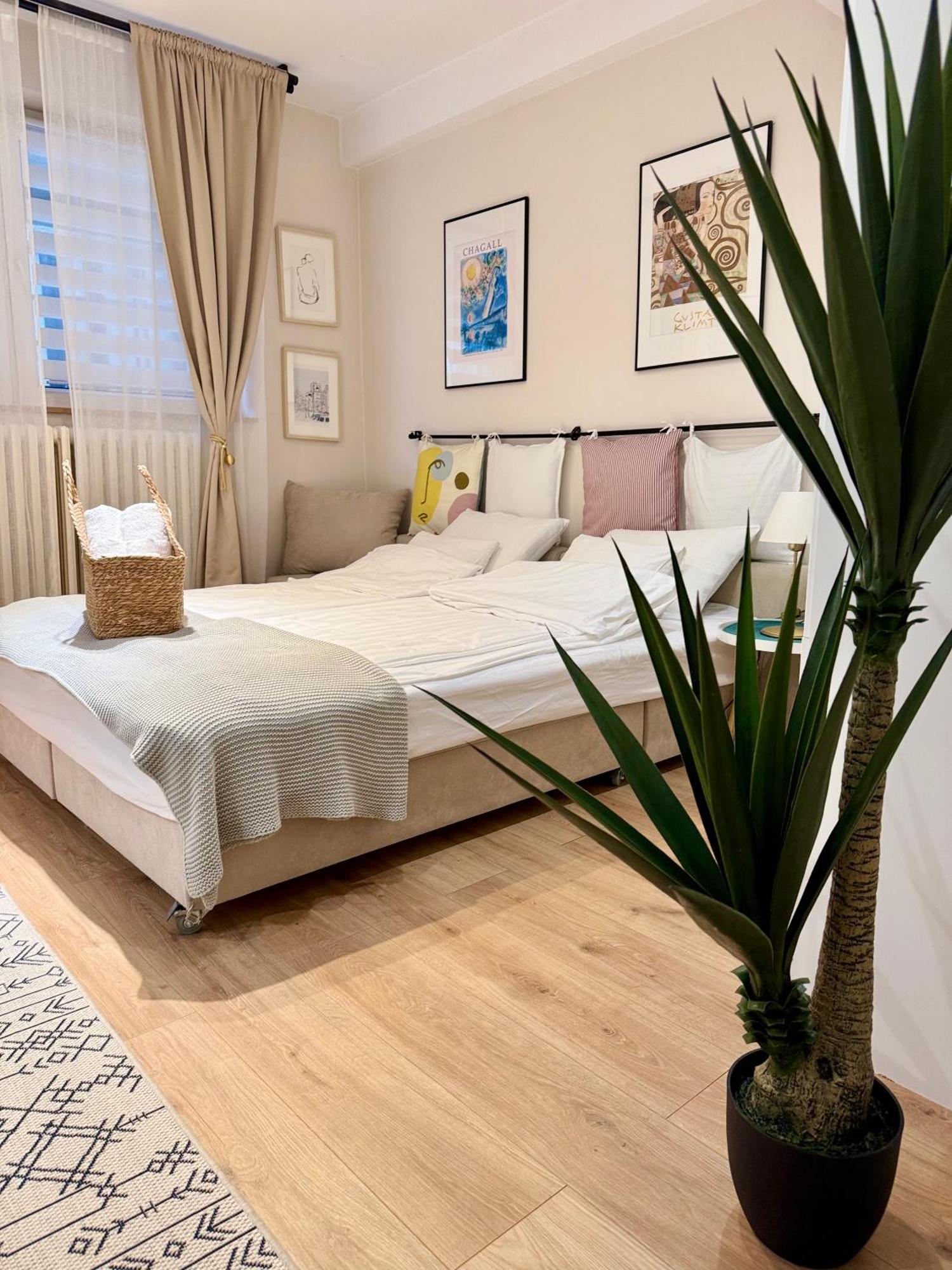 Cozy Haven Apartment Белград Екстериор снимка